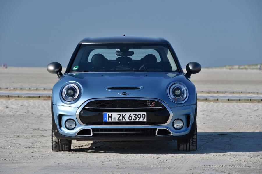  Mini Cooper SD Clubman ALL4 2016 года  (фото 5 из 101)